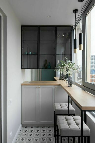 До и после ремонта балкона