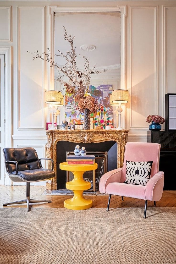 Ремонт квартиры в гостиной в светлых оттенках в стиле онтоарт от компании Domeo