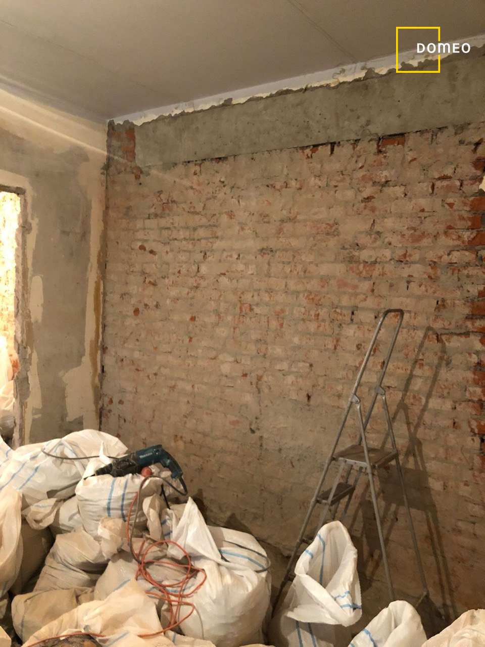 Подготовка основания для ремонта в спальне в брежневке от Domeo