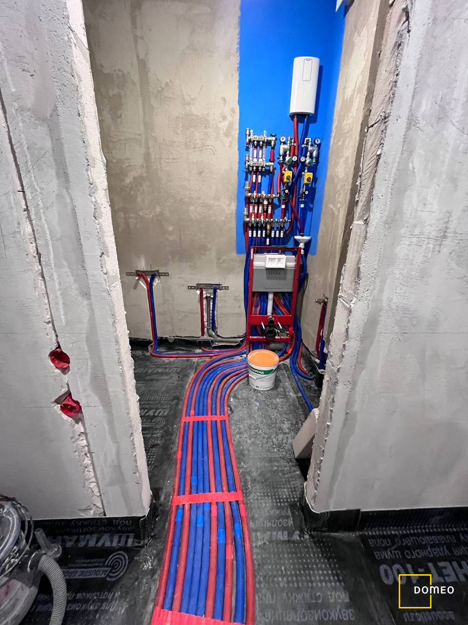 Подготовка поверхности перед укладкой плитки в квартире от Domeo